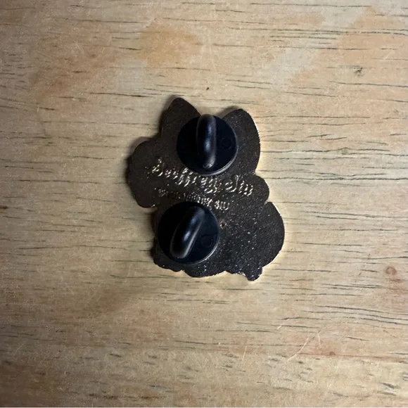 Sprigatito Pokemon Enamel Pin - Picture 2 of 3